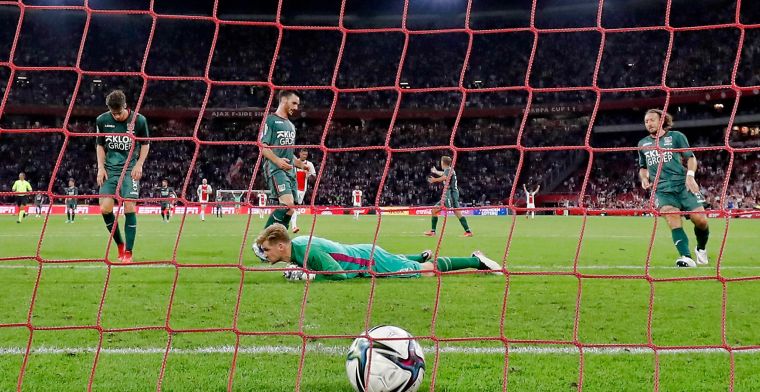 Van der Vaart: 'Je rechtsback lijkt wel omgekocht en dan word jij eruit gehaald!'