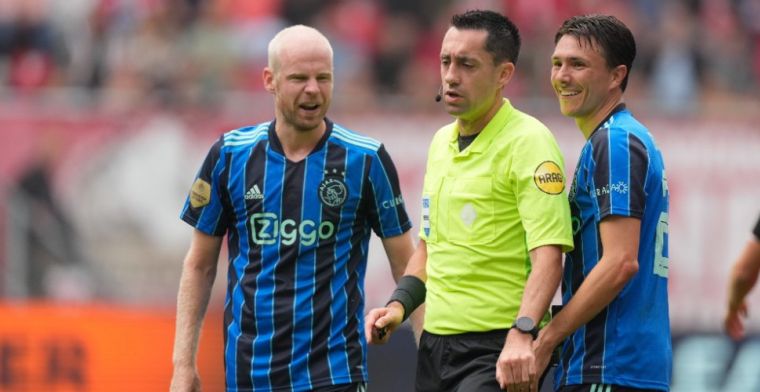 De Boer ziet 'veel irritatie' bij Ajax: 'Moet met je poten van iemand afblijven'