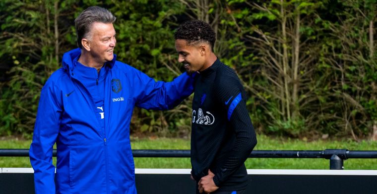 'Van Gaal kiest Rensch uit als ongelukkige: Ajacied op tribune tegen Noorwegen'