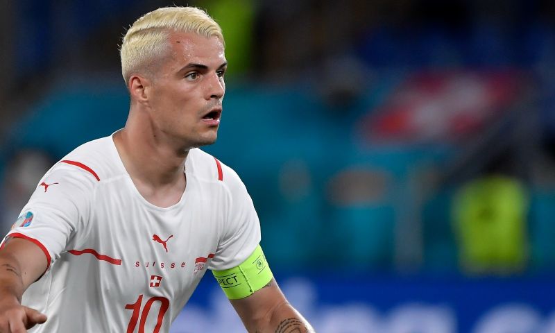 Vaccinweigeraar Xhaka zorgt voor ophef na coronabesmetting, Mourinho geeft advies Afbeelding: Vaccinweigeraar Xhaka zorgt voor ophef na coronabesmetting, Mourinho geeft advies