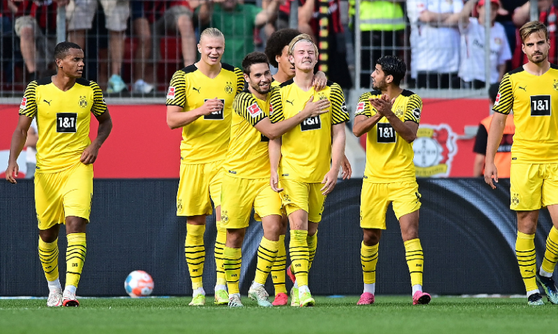 Borussia Dortmund en Bayer Leverkusen maken er spektakelstuk met zeven goals van Afbeelding: Borussia Dortmund en Bayer Leverkusen maken er spektakelstuk met zeven goals van