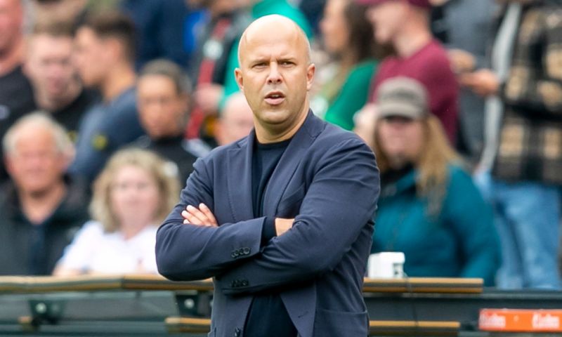 Slot komt terug op uitspraak over Feyenoord-aanwinst Nelson: 'Ik zag wat ophef' Afbeelding: Slot komt terug op uitspraak over Feyenoord-aanwinst Nelson: 'Ik zag wat ophef'