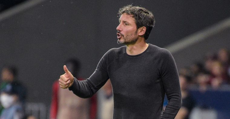 Van Bommel geeft na Champions League-kaart van Makkelie complimenten aan Blom