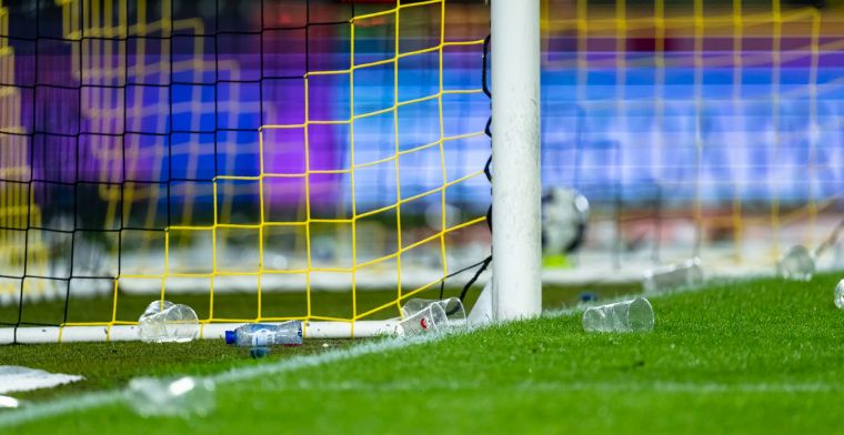 Oproep aan fans in stadion na ongeregeldheden: 'Gooien met spullen moet stoppen'