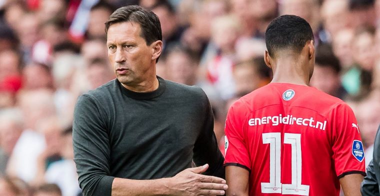 Schmidt uitgefloten door PSV-supporters: 'Die komt echt onder druk te staan'