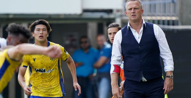 Van den Brom over het veld van Stayen: Je mag niet zeuren, maar dit is niet goed