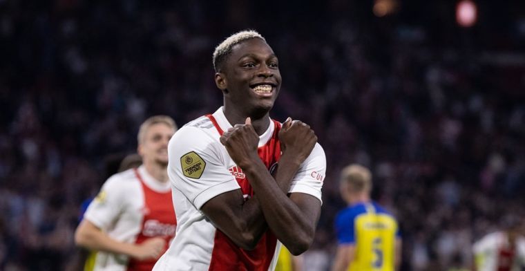 Ten Hag vol lof over Ajax-aanwinst Daramy: 'Dat inzicht vind ik heel knap'