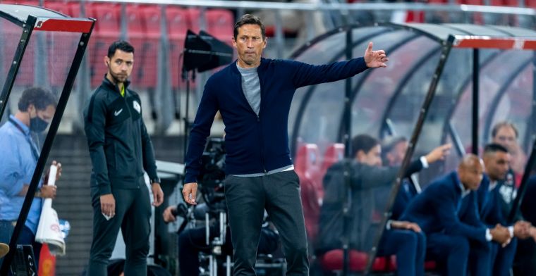 Schmidt verrast door fluitconcert PSV-fans aan zijn adres: 'Het verbaasde me, ja'