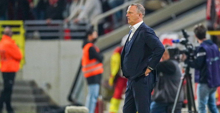 Van den Brom na nederlaag in Antwerp: Dat heeft ons de das om gedaan
