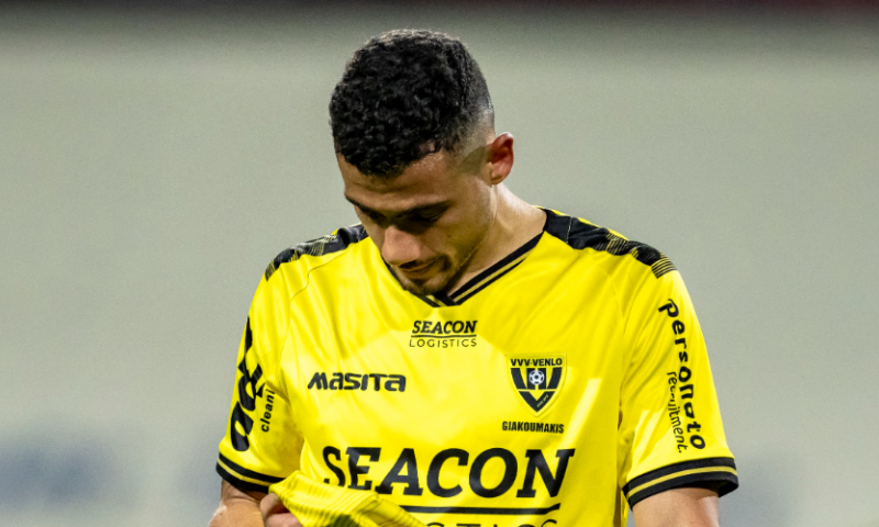 Giakoumakis haakt in warming-up van debuutduel af: 'Vast onder een ladder gelopen' Afbeelding: Giakoumakis haakt in warming-up van debuutduel af: 'Vast onder een ladder gelopen'