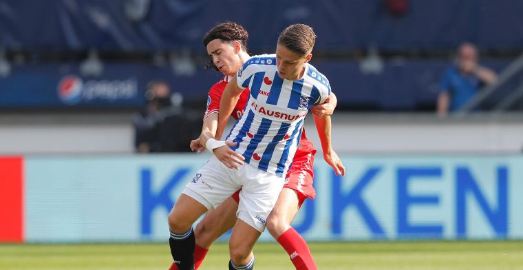 Twente wint chaotisch duel in Heerenveen door eigen goal van recordhouder Van Beek
