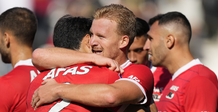 Flitsend AZ schudt onrust en frustratie van zich af met 5-0 overwinning