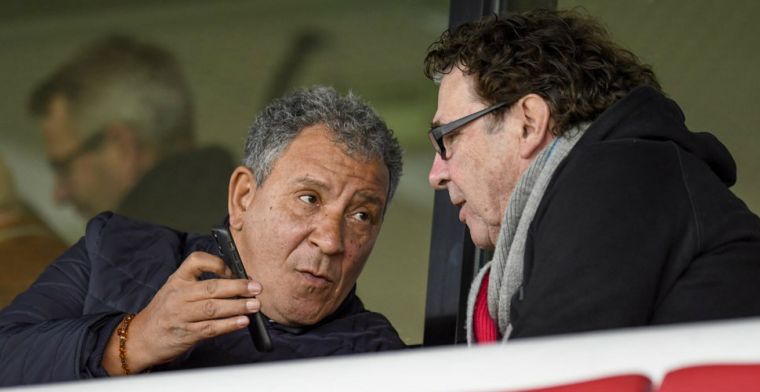 Van Hanegem ziet 'totale bende' bij PSV en oordeelt hard: 'Nou nou, het is wat hè'