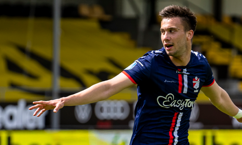 Lijdensweg is over, maand na exit bij Anderlecht mag Adzic eindelijk terug spelen Afbeelding: Lijdensweg is over, maand na exit bij Anderlecht mag Adzic eindelijk terug spelen