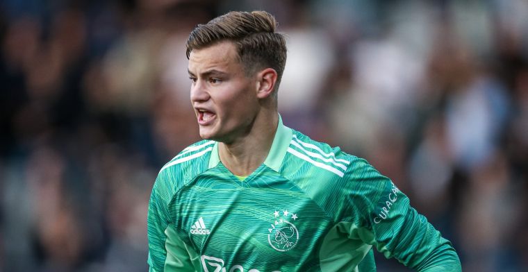 Jong Ajax-keeper baalt na winst: 'Sorry voor taalgebruik, maar dit is pijnlijk'
