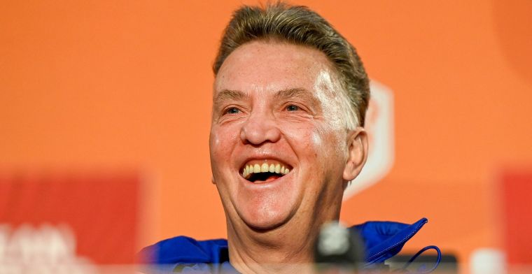 Van Gaal denkt nadrukkelijk aan nieuw Oranje-systeem: 'Dan kan het wellicht'