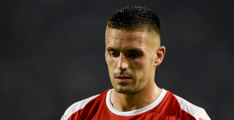 Tadic laat zien wie de baas is bij Servië: 'Hij moet weten wie er ouder is'
