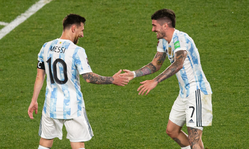 Messi: 'Deze scheidsrechter doet steeds hetzelfde, alsof hij het expres doet' Afbeelding: Messi: 'Deze scheidsrechter doet steeds hetzelfde, alsof hij het expres doet'