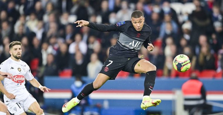 Mbappé redt PSG met discutabele strafschop kort voor tijd
