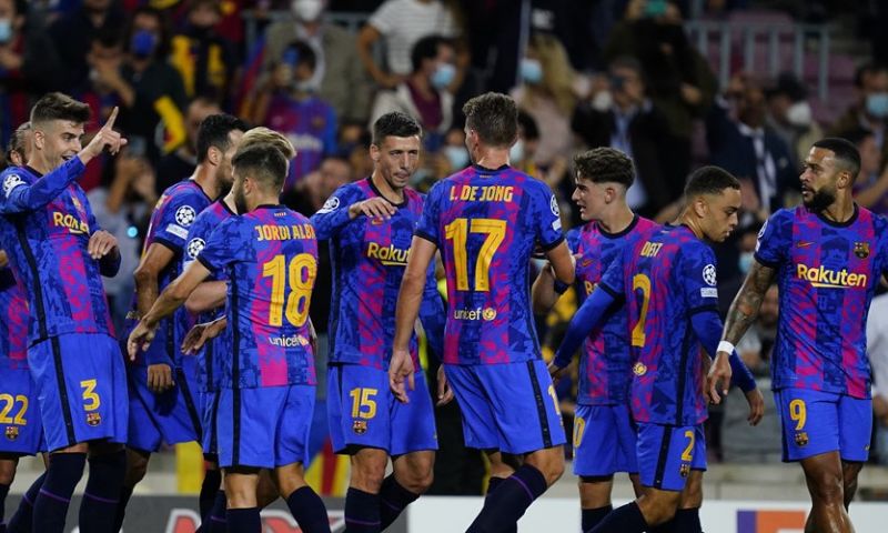 Barça grijpt laatste CL-strohalm, nieuwe dreun voor Van Bommel Afbeelding: Barça grijpt laatste CL-strohalm, nieuwe dreun voor Van Bommel
