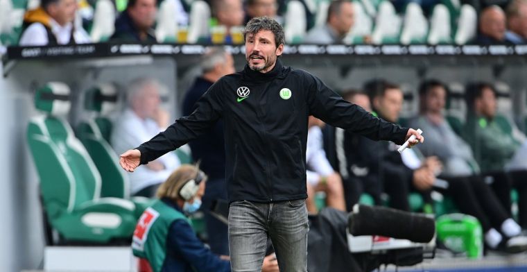Van Bommel krijgt trap na: 'Bij PSV kon hij het al niet goed overbrengen'