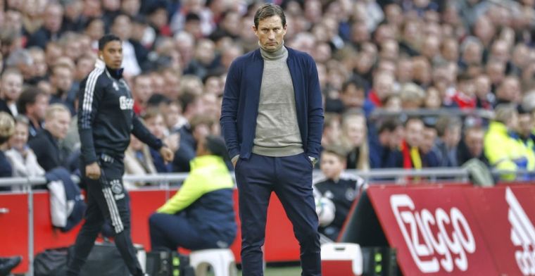Gerbrands krijgt een 'dringend' appje van PSV-supportersclub: 'Schmidt, houdoe!'