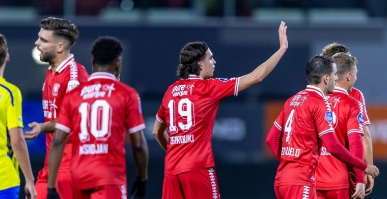 Twente kan zich penaltymisser Van Wolfswinkel permitteren en bekert door in Oss