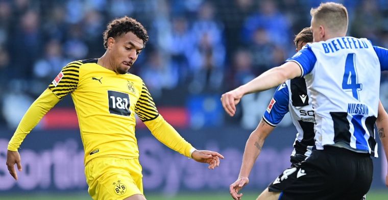 Malen afwezig bij Dortmund: 'Als hij van toilet af is, kan hij weer spelen'
