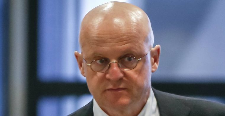 Grapperhaus wil Feyenoord-hooligans strafrechtelijk aanpakken: 'Schoften'
