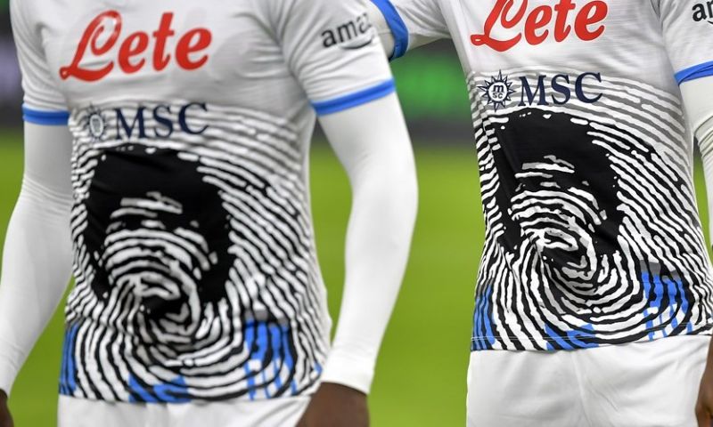 'Bizarre onthulling: Maradona is uit angst voor diefstal zonder hart begraven' Afbeelding: 'Bizarre onthulling: Maradona is uit angst voor diefstal zonder hart begraven'