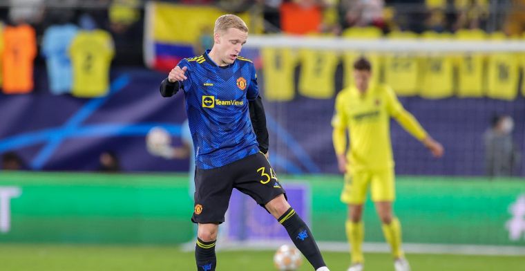 Engelse media sparen Van de Beek niet: 'Misschien had Solskjaer toch gelijk'