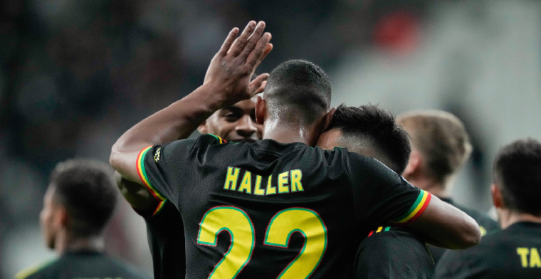 Sneijder plaatst zorgen na Champions League-overwinning Ajax