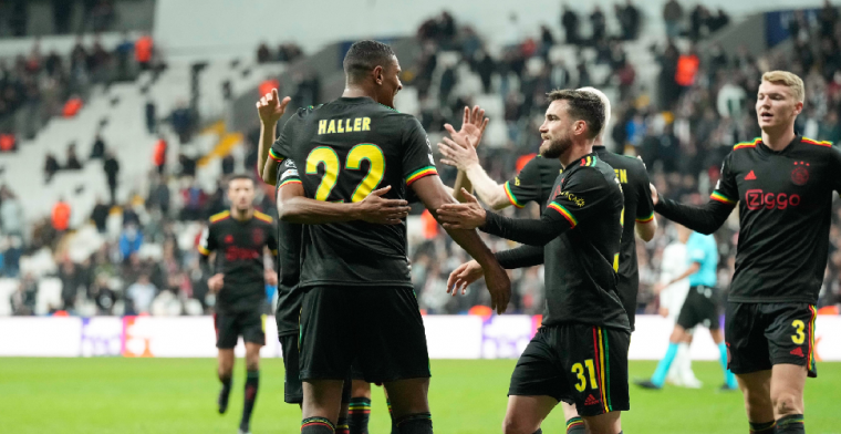 Ajax komt met 'nieuwe' spelersbus aan bij stadion: 'Geen plaagstoot naar UEFA'