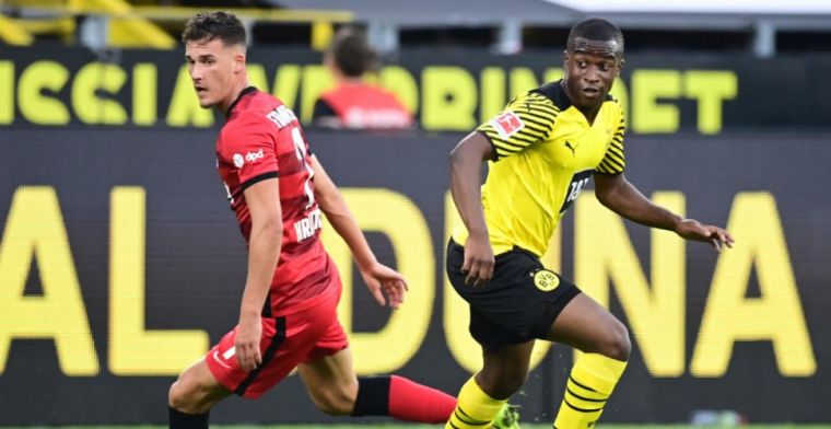 Dortmund ziet jongste Bundesliga-debutant ooit wegvallen met spierscheuring