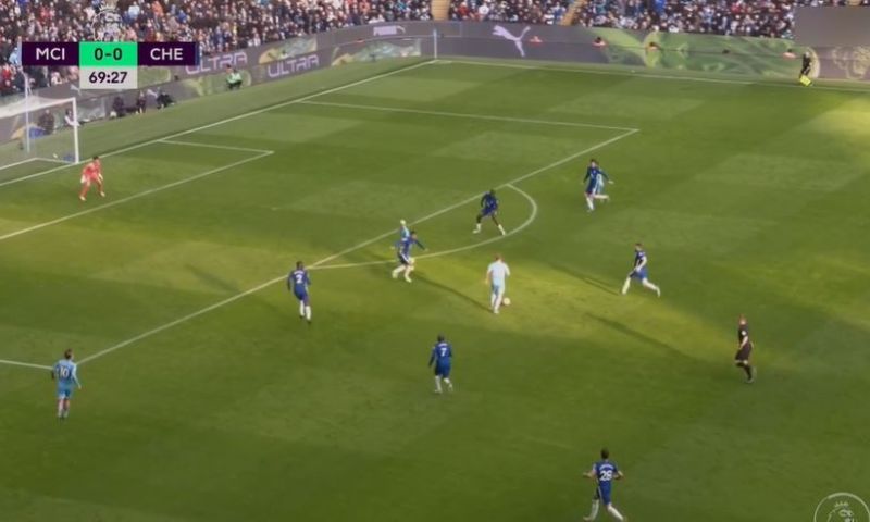 GOAL: De Bruyne zet met geniale trap Manchester City op voorsprong tegen Chelsea