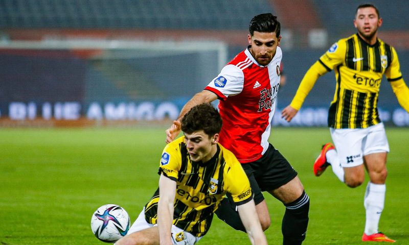Afbeelding: Perez verbaasd door juichende Jahanbakhsh bij Feyenoord: 'Lijkt nergens op'