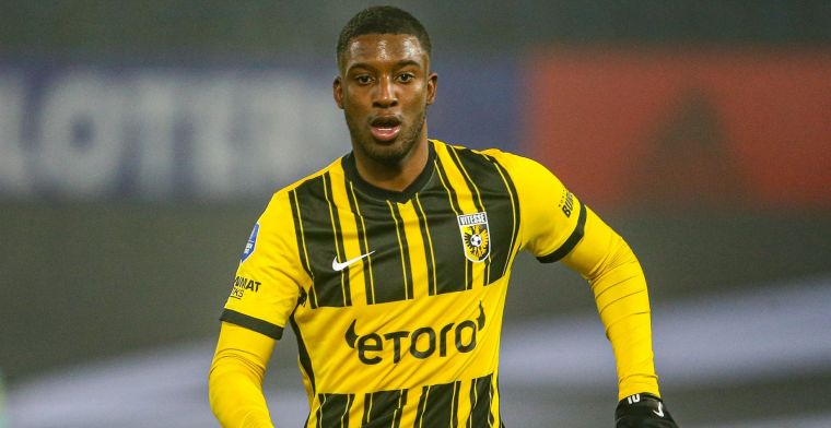 Discussie om positie Bazoer bij Feyenoord: 'Hij moet dan in de Busquets-rol'
