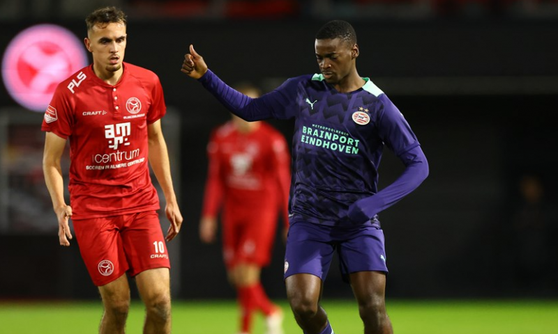 'Groningen shopt bij PSV en neemt jonge Belgische middenvelder Matuta over' Afbeelding: 'Groningen shopt bij PSV en neemt jonge Belgische middenvelder Matuta over'
