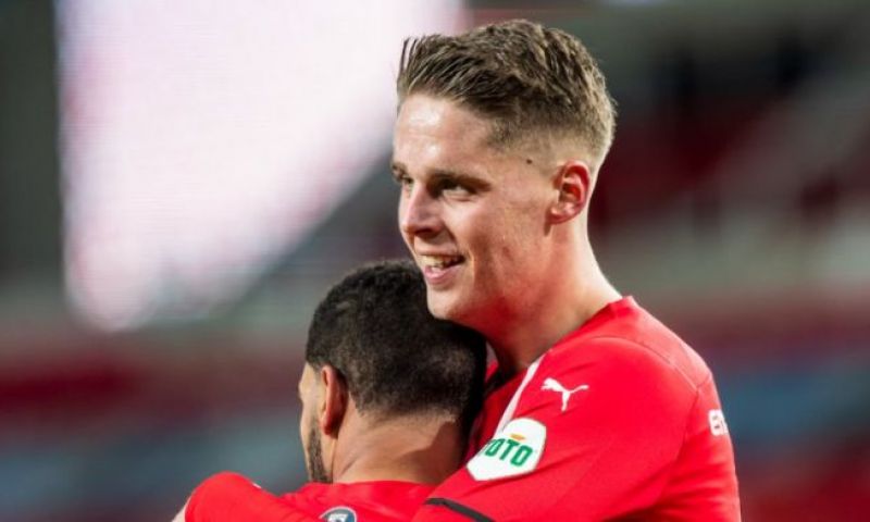 Perez houdt Veerman Larsson-spiegel voor: 'Maar kan gouden zet PSV zijn'