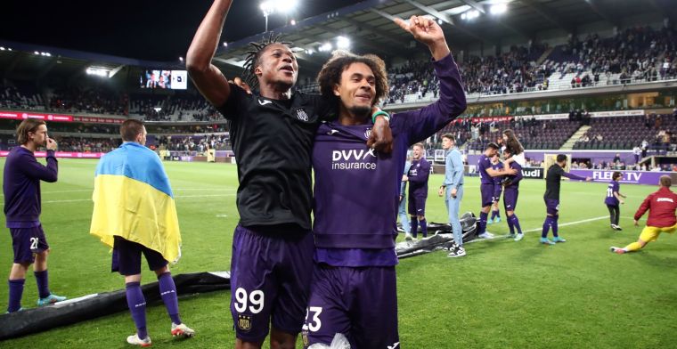 PSV spitst de oren in Zirkzee-kwestie: 'Hij is ook interessant voor andere clubs'