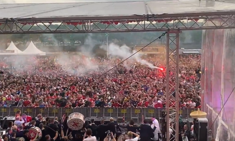 FC Twente bouwt Grolsch Veste om tot festivalterrein en gaat los op Links Rechts
