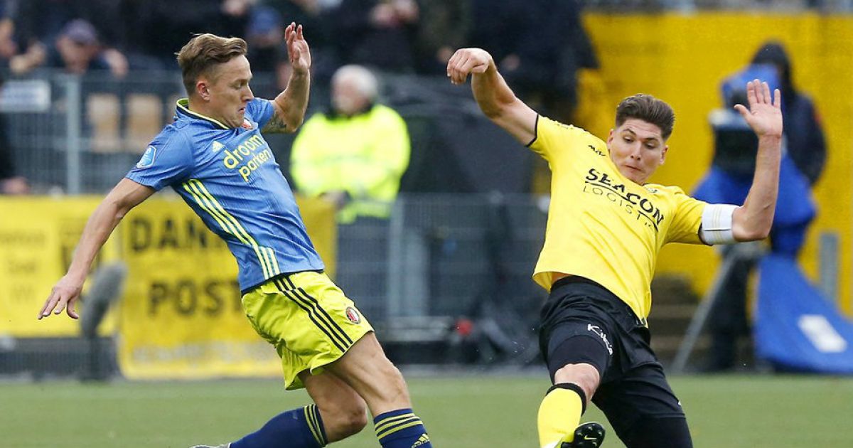 Witte zakdoekjes voor Maaskant: "Makkelijk om de trainer de schuld te geven" - VoetbalPrimeur.nl