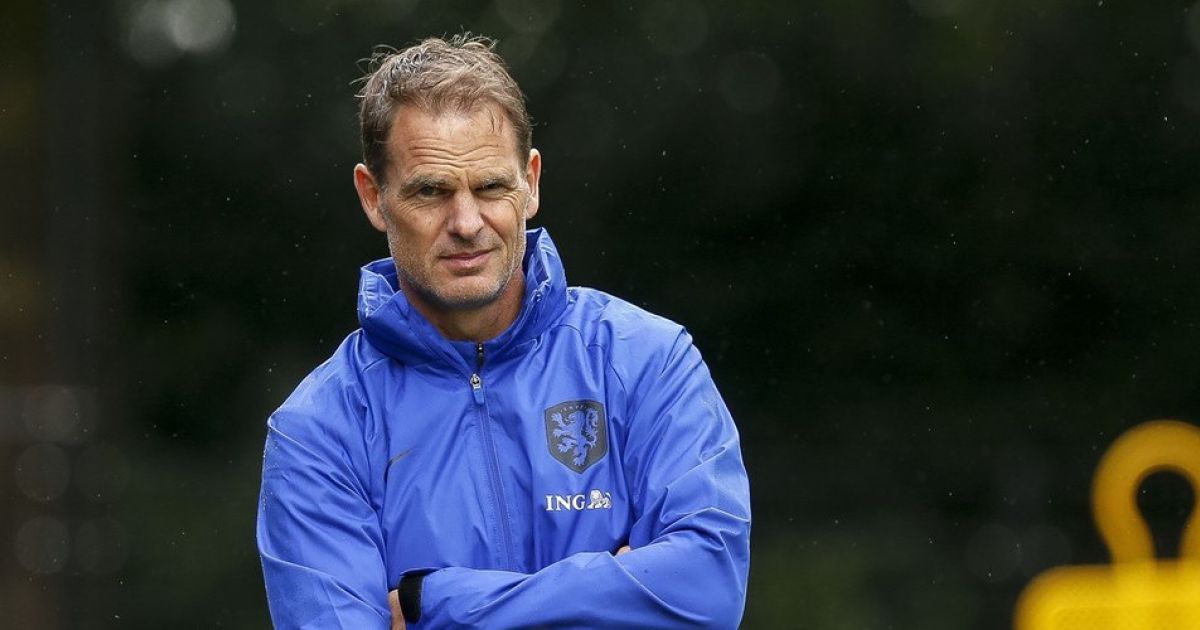 LIVE: De Boer opts for an Orange base full of surprises by fire baptism