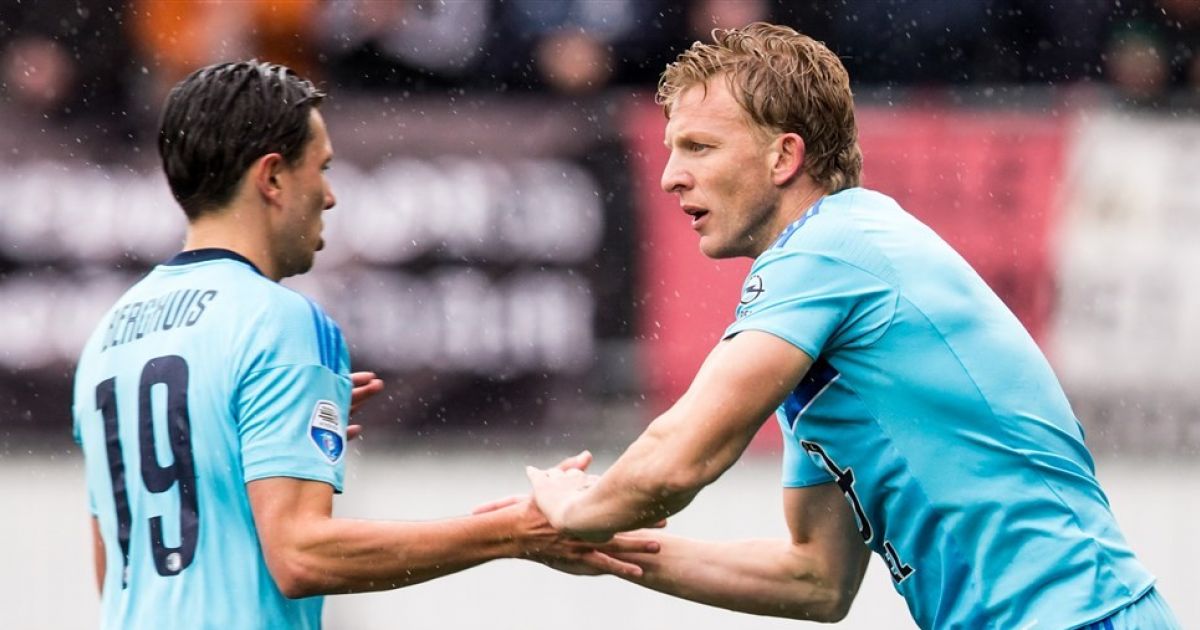 Kuyt Points To De Boer Then Berghuis Would Not Have Had To Go To Ajax Archysport