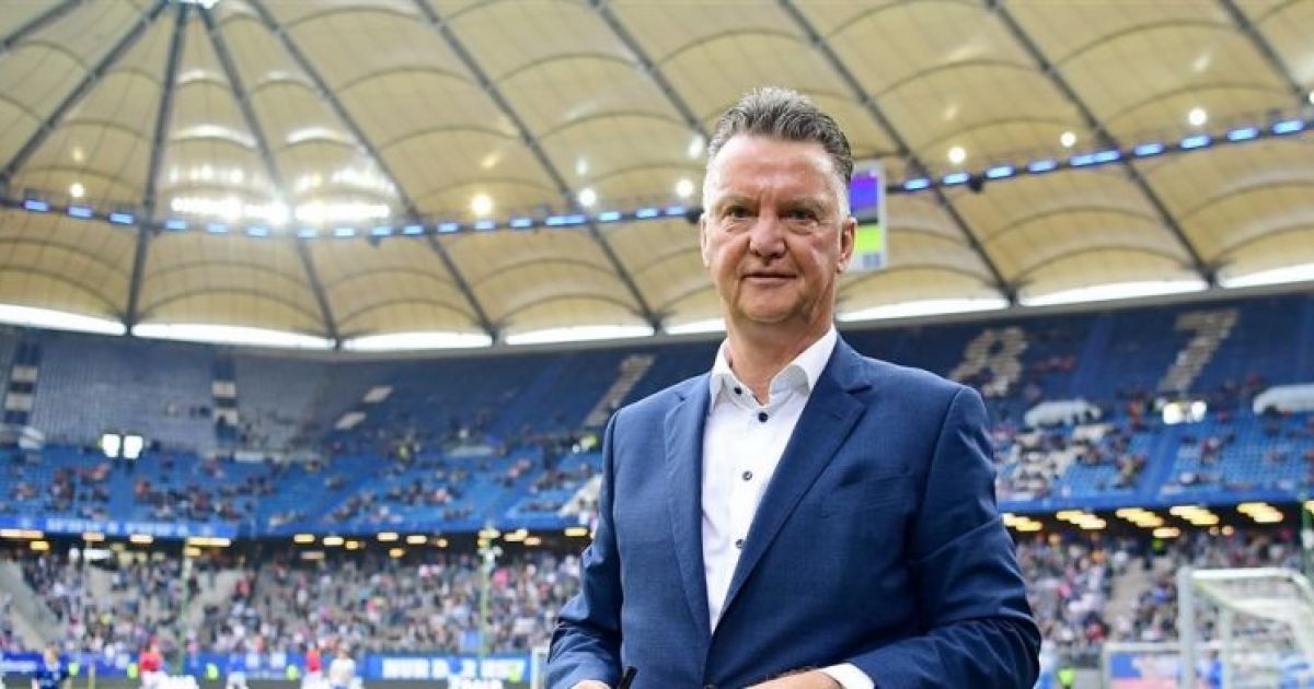 "Iedere keer als ik mijn auto parkeer, denk ik nog aan Louis van Gaal" - Vimarsana News