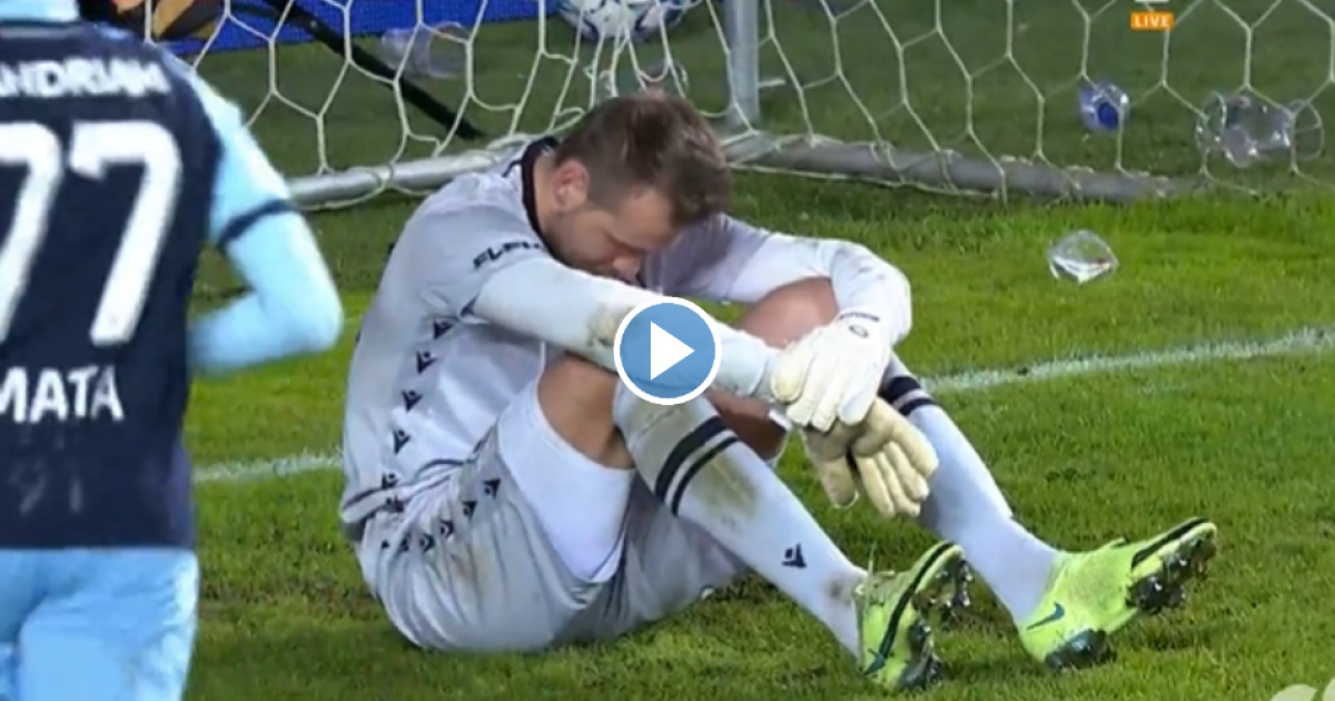 Fly ball, right?  Mignolet sees Club Brugge lose to Mechelen after a blunder