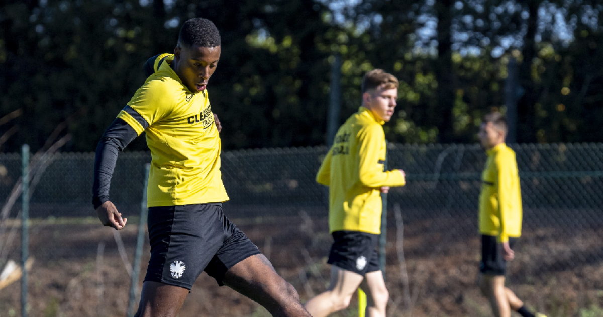 ‘Feyenoord and Bazoer agree on a multi-year contract’