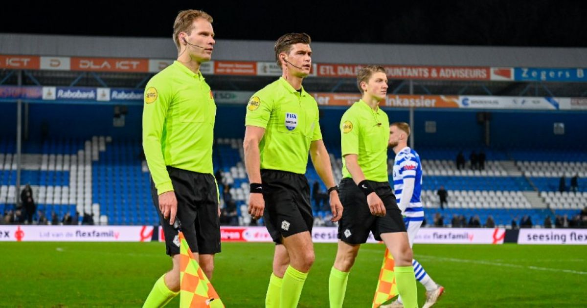 Anger after Kooij penalty decision: “Moderate referee, advised him to stop”