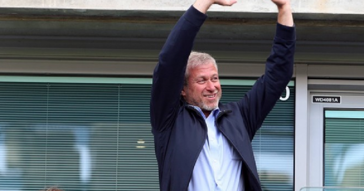 Big news from England: government is taking Abramovich and Chelsea hard