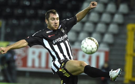 Werkloze Belgische voetballer biedt zijn voetbaldiensten aan... op Twitter Afbeelding: Werkloze Belgische voetballer biedt zijn voetbaldiensten aan... op Twitter